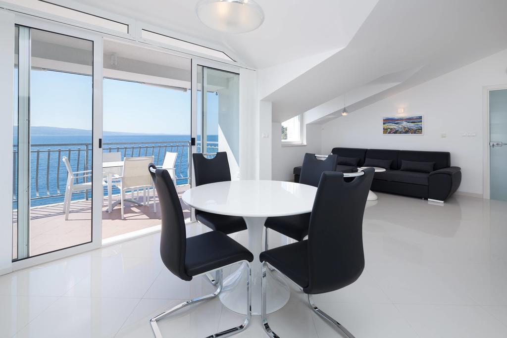 Beach Penthouse Diamond Омиш Экстерьер фото